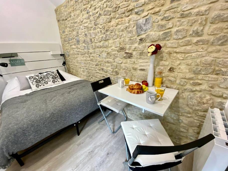 Bed In The City - Appart'Hotel - Historical Center Байо Екстериор снимка