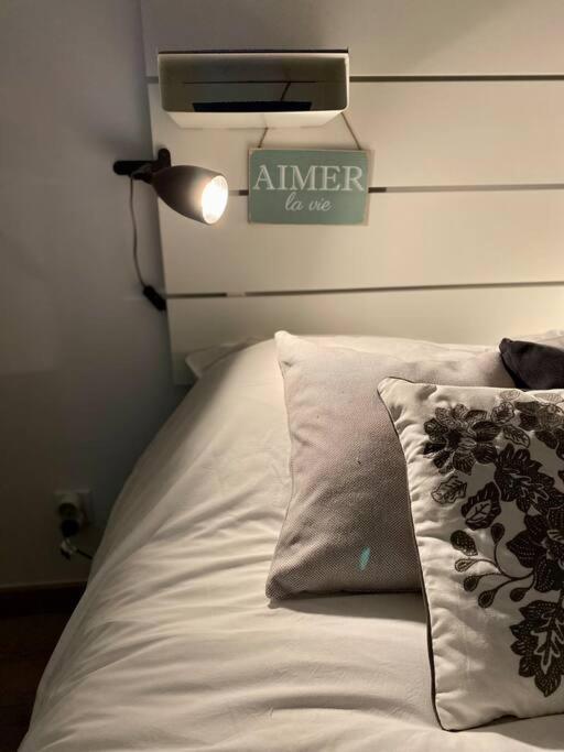Bed In The City - Appart'Hotel - Historical Center Байо Екстериор снимка